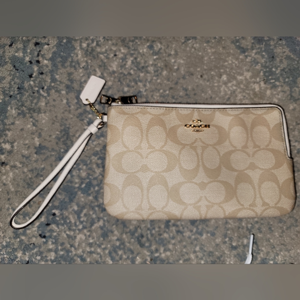 Coach Double Zip Wallet in Signature Canvas